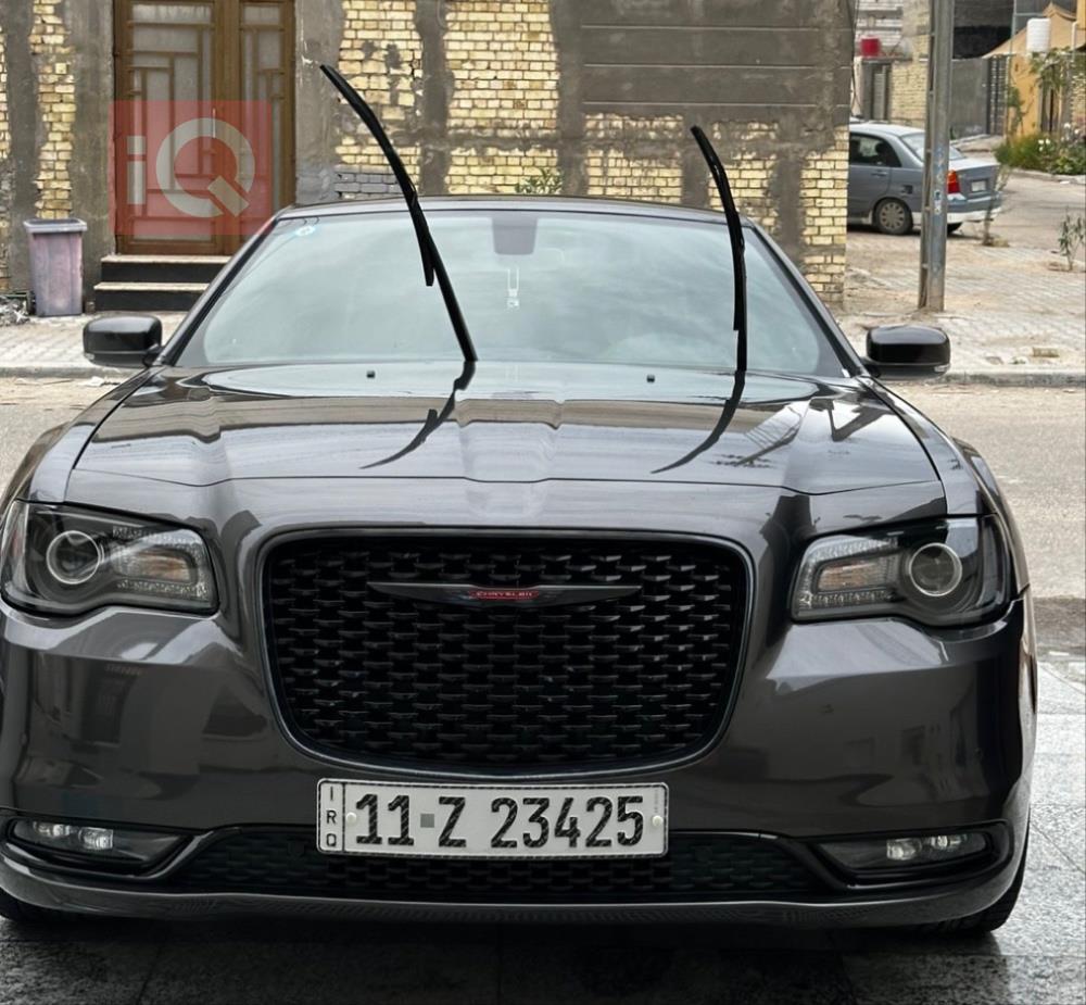 كرايسلر 300